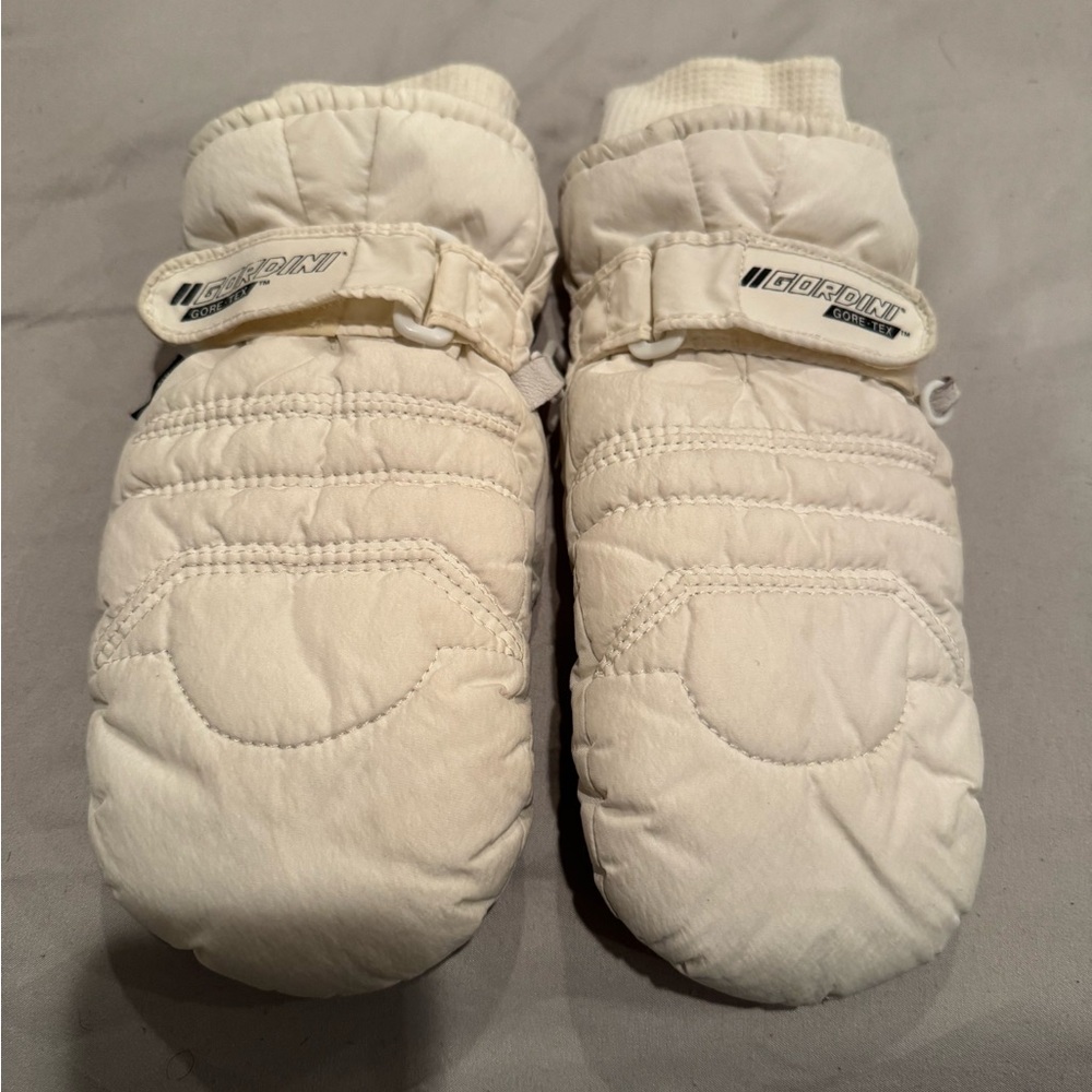 Gordini White Mittens, women’s medium